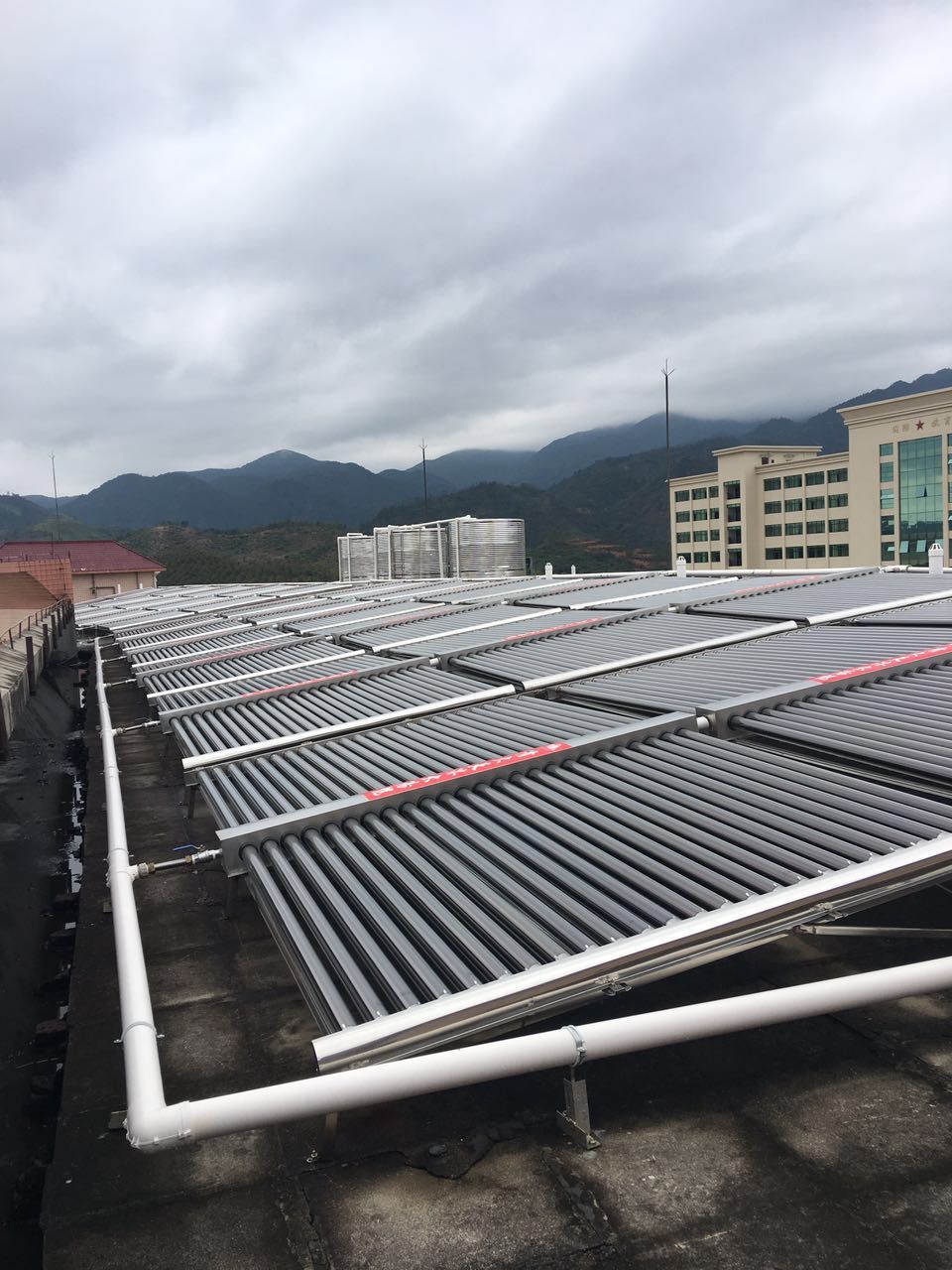真空管太陽(yáng)能集熱器