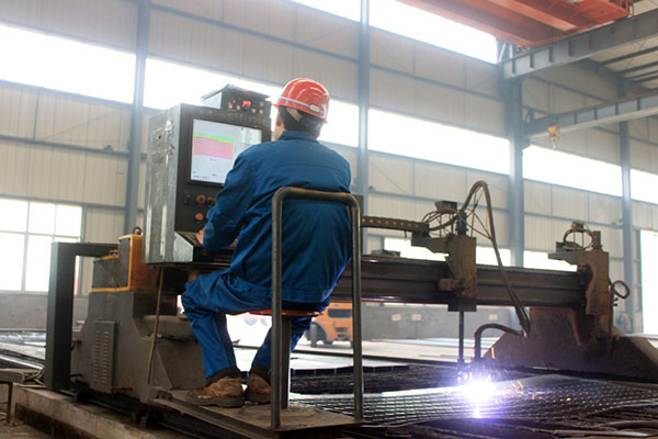 冬天自卸半掛車如何防滑 冬天自卸半掛車如何防滑